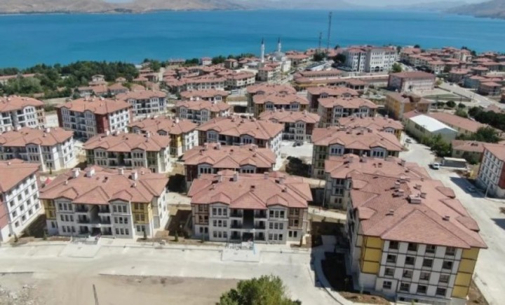 Sivrice'de Yeni Bir Dönem Başlıyor 404 Konut Kışa Hazır!