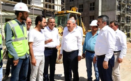 Yıldırım Belediye Başkanı Oktay Yılmaz, Malatya'da Gerçekleşen Kentsel Dönüşüm Çalışmalarını İnceledi