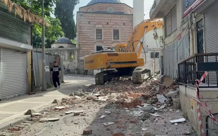 Üsküdar'da Kentsel Dönüşüm Evler Hasar Gördü, Bina Mühürlendi!